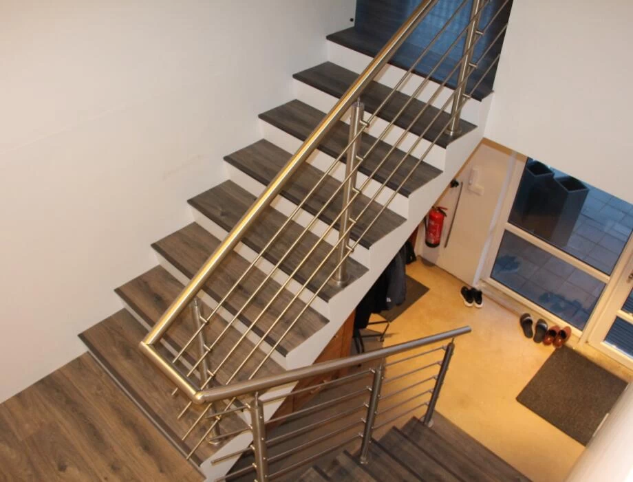 Side mounted / flooring stainless steel balustrade for balcony and staircase