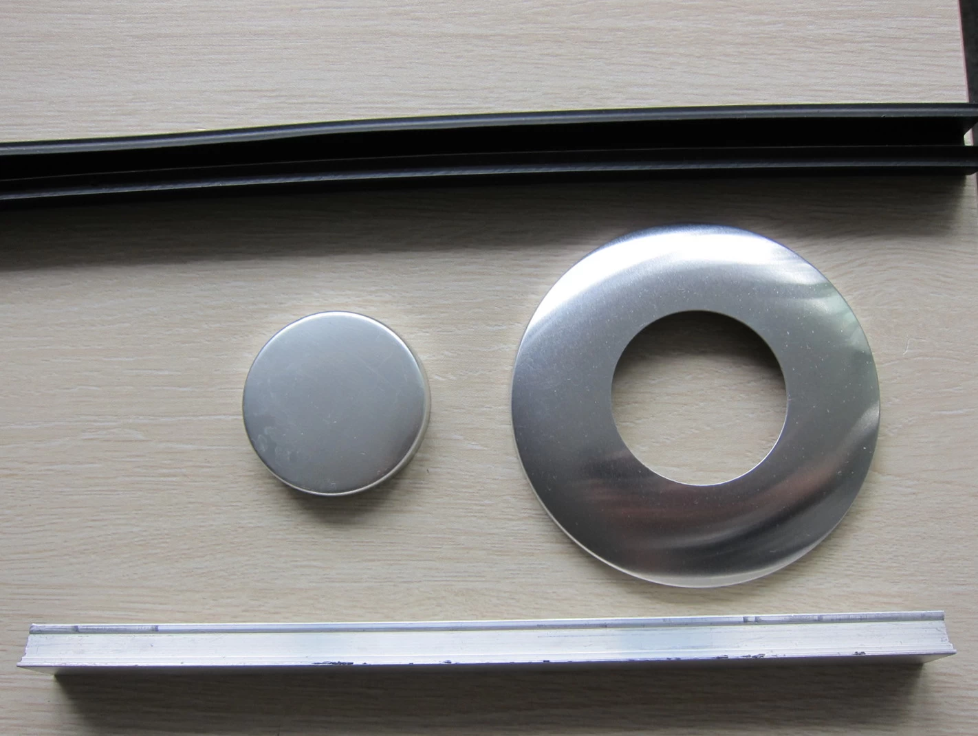 Aluminum profile end cap and base cover for round and square 50x50mm aluminum balustrade posts