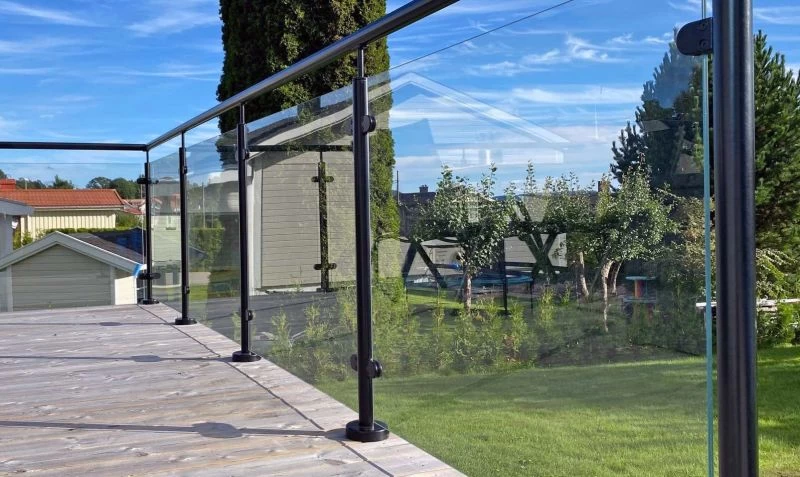 Black stainless steel glass balustrade post for balcony glass railing design