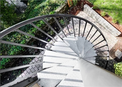 Galvanised steel railings for spiral staircase