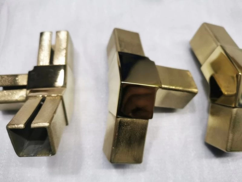 Luksusowa złota powierzchnia stali nierdzewnej kwadratowej Connetor do 25 × 25 mm rurki