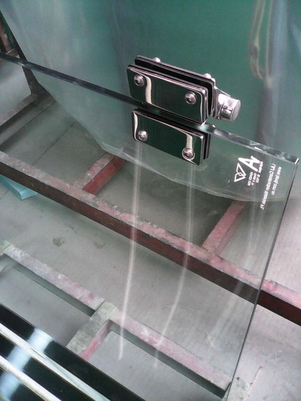 Sheet metal glass to glass spring door G-G1hing for pool fence system