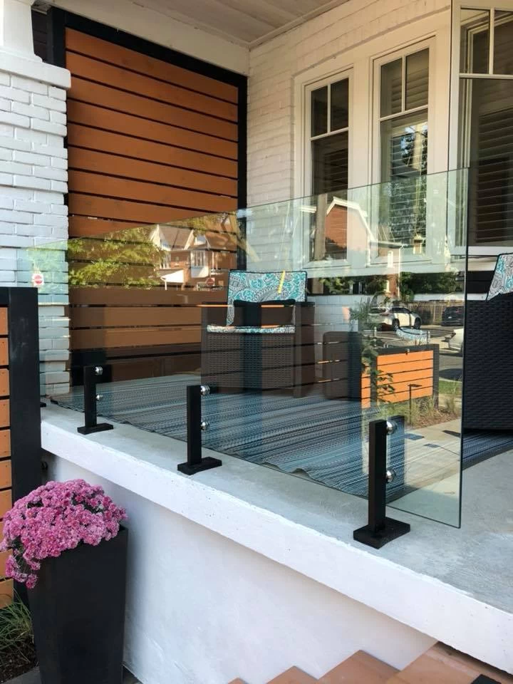 Stainless Steel Short Glass Balustrade Post for Topless Glass Railing Designs
