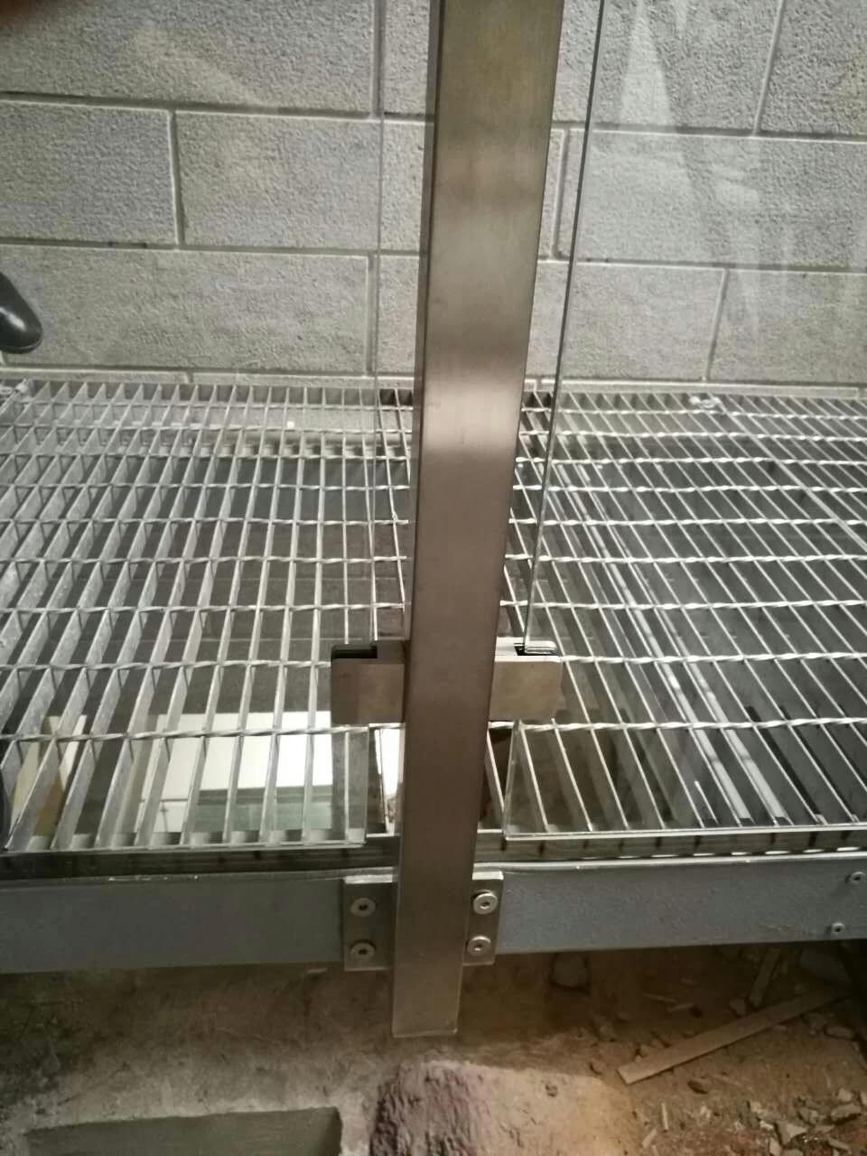 Stainless steel side mounted welding square posts 50x50mm for baclony and deck glass railing design