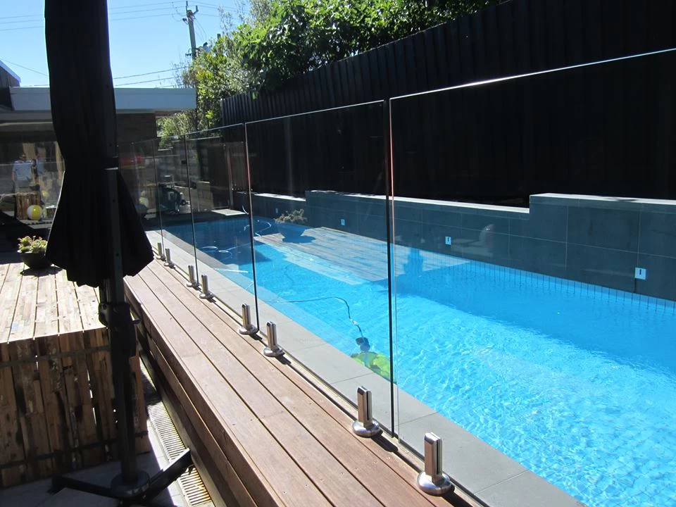 outdoor glass deck fence 316 stainless steel spigots around pool or sea