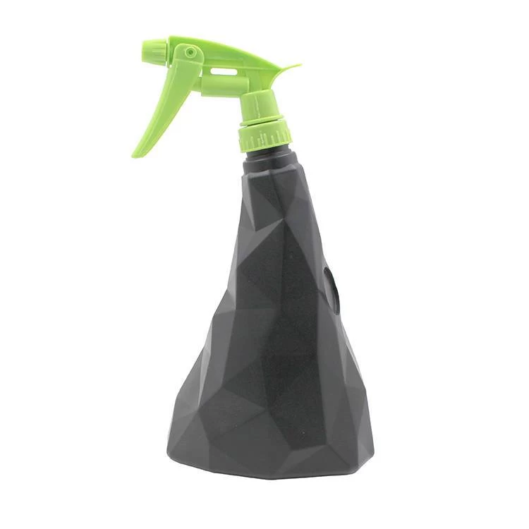 black 1 liter trigger spray bottle