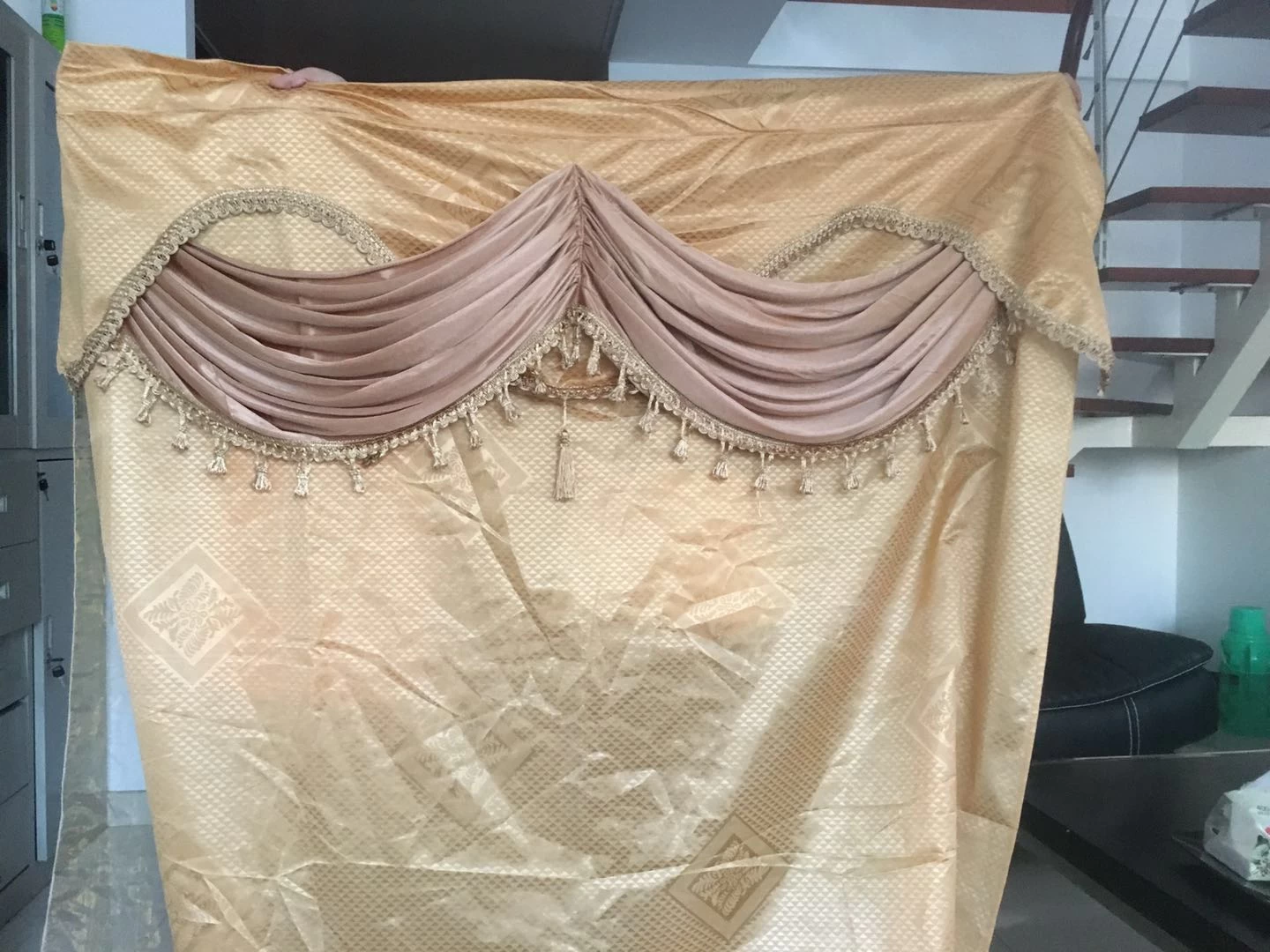 tricot curtain