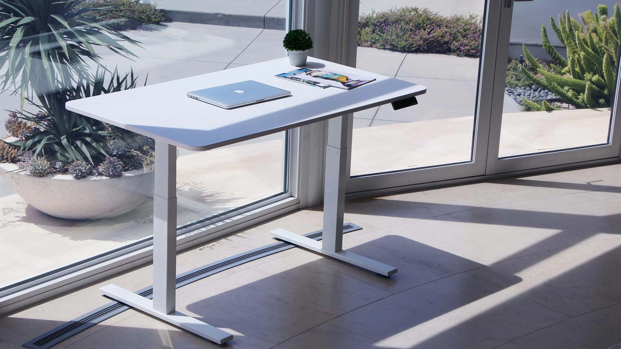 Ergonomic working electric height adjustable desk
