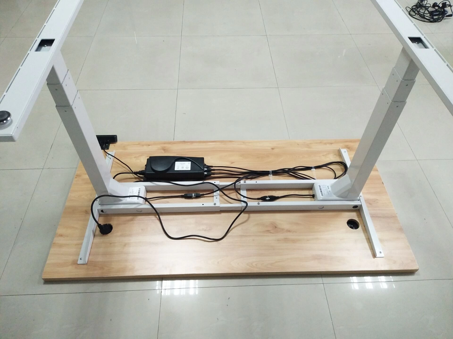 High Quality OEM service height adjustable computer metal desk
