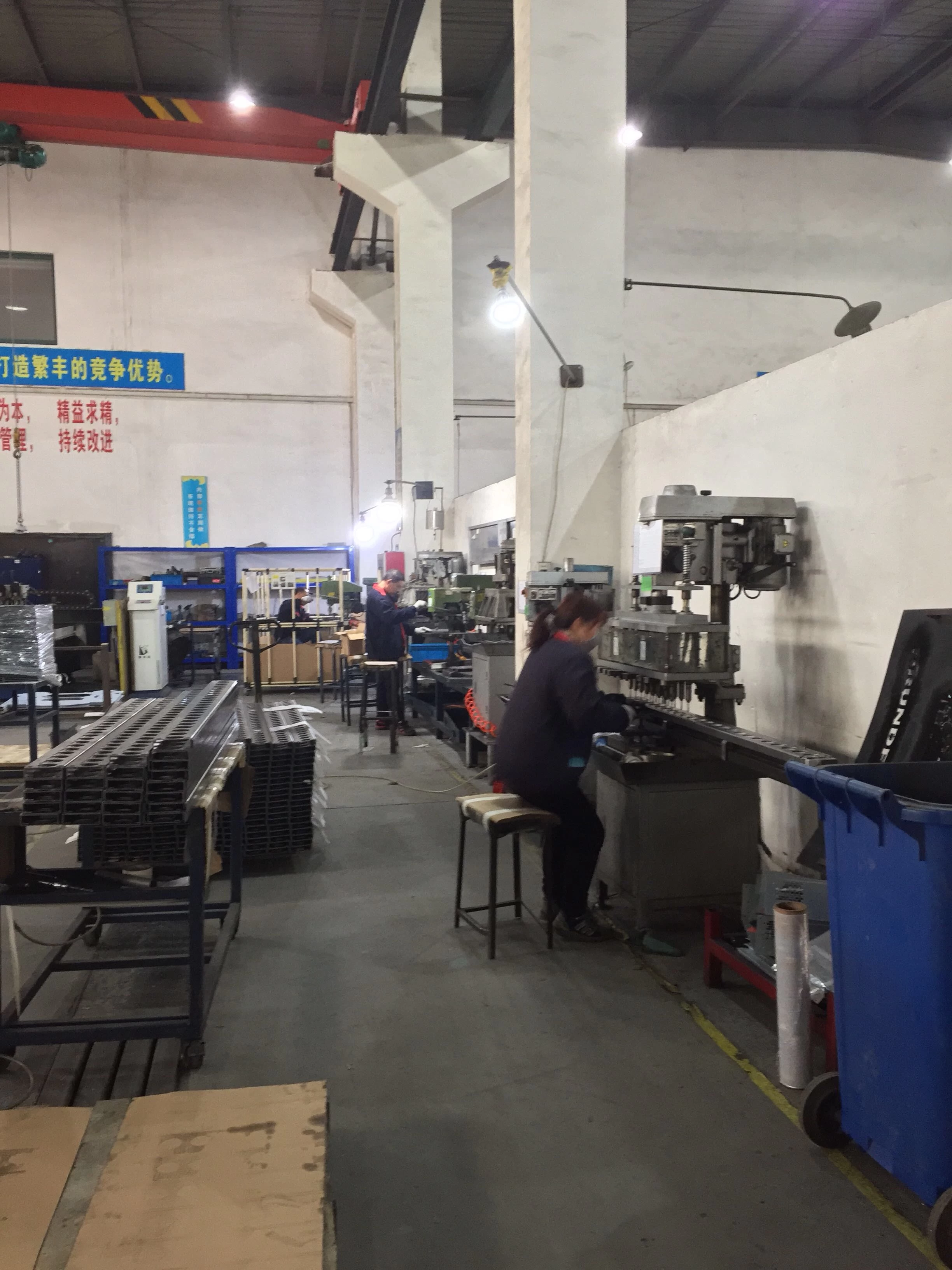 Fabrication de boîtiers en tôle avec découpage laser de l'usine OEM en Chine
