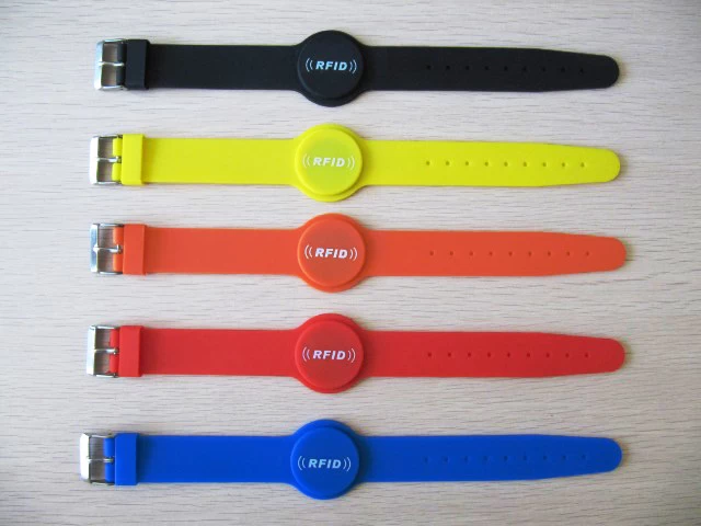 silicone RFID wristband with watch button
