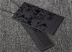 如何制作美丽而独特的服装标签