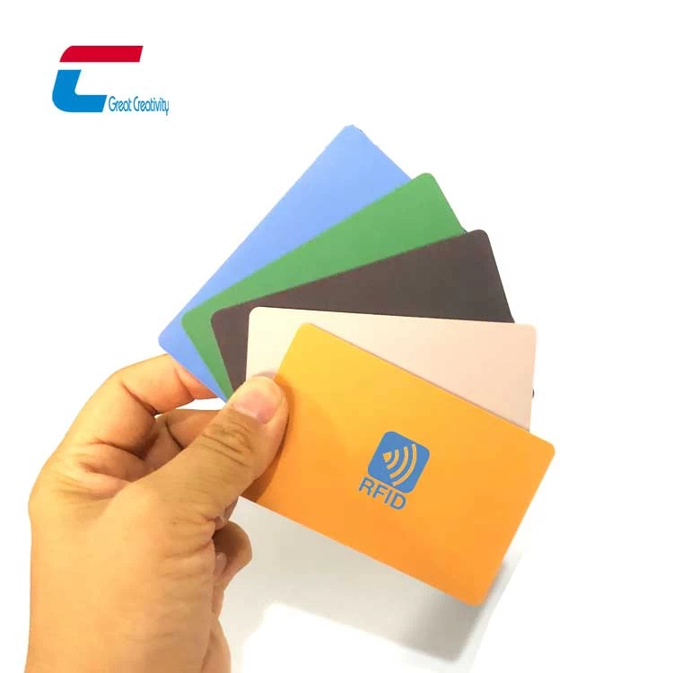 Custom Programmable PVC UHF RFID Card RFID Proximity Card Manufacturer