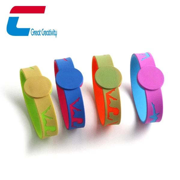 Le plus nouveau bracelet adapté aux besoins du client de silicone de RFID pour le contrôle d'accès