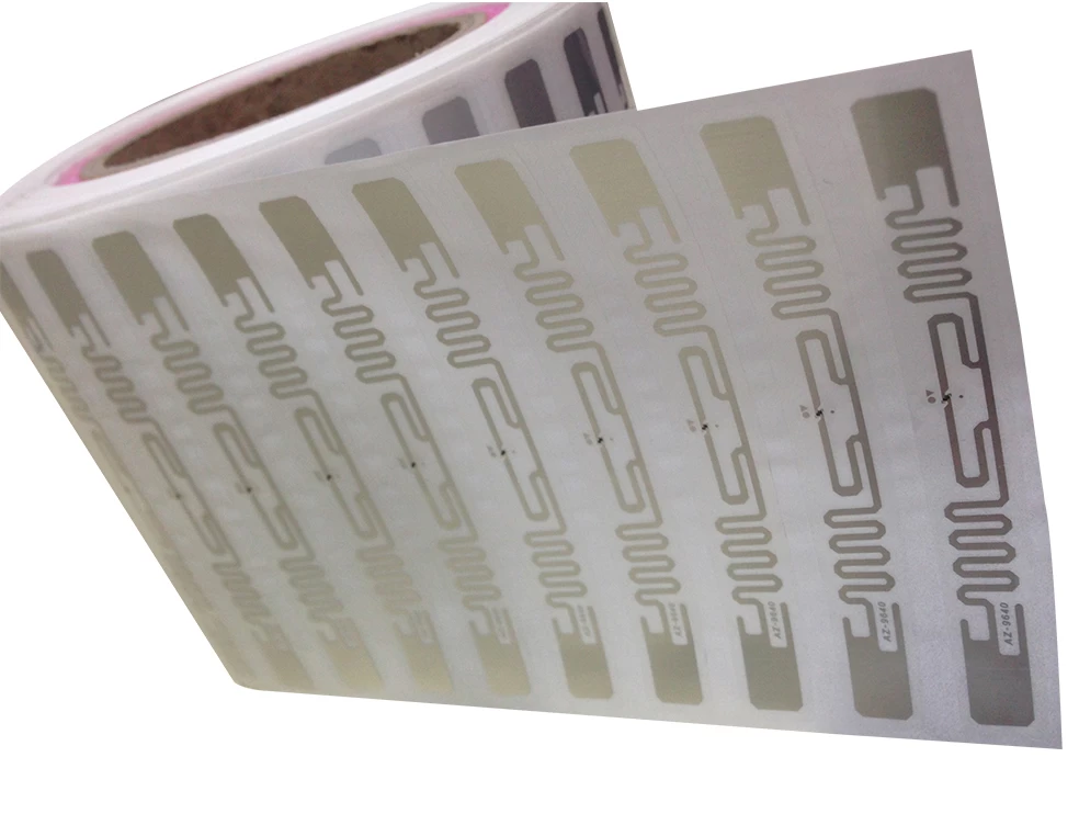 China Preço barato adesivo forte 13,56 MHz ISO 14443A NFC etiqueta etiqueta de papel etiqueta de preço cartões de PVC inteligentes rolos de chip Etiquetas RFID fabricante