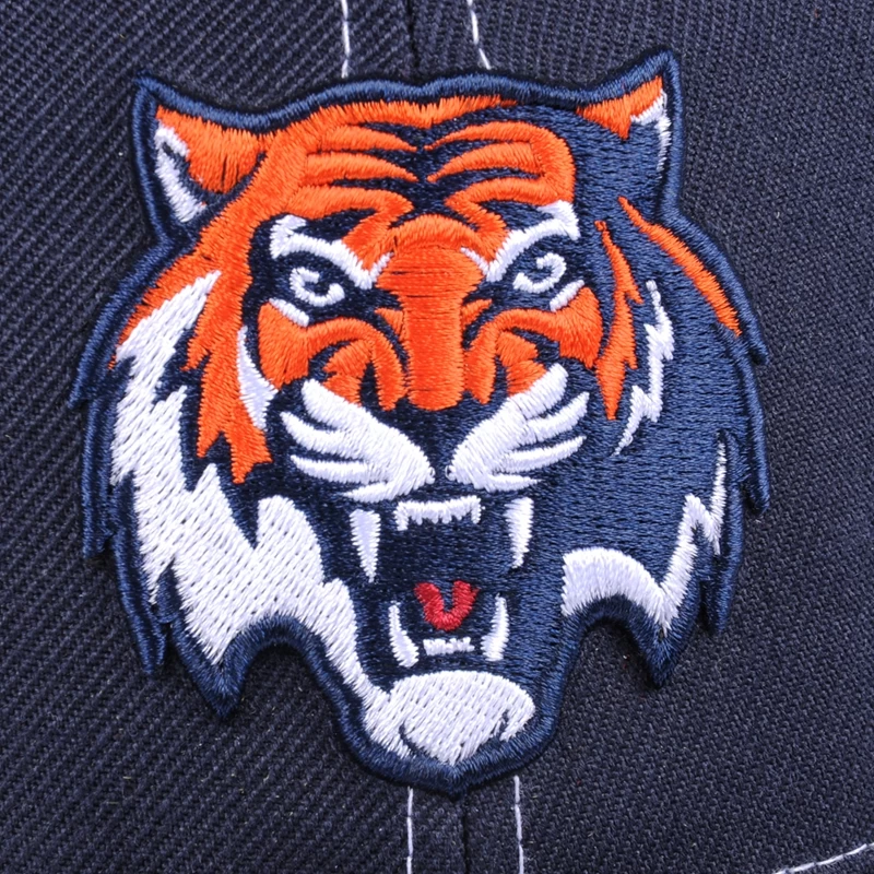 Embroidery Fashion Baseball Hats Made of Cotton