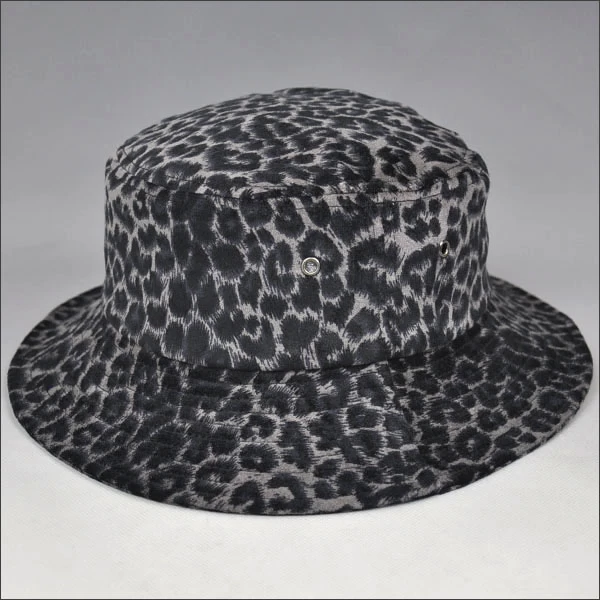 Leopard pattern bucket hat