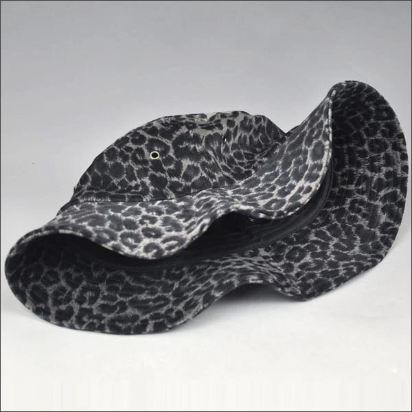 Leopard pattern bucket hat