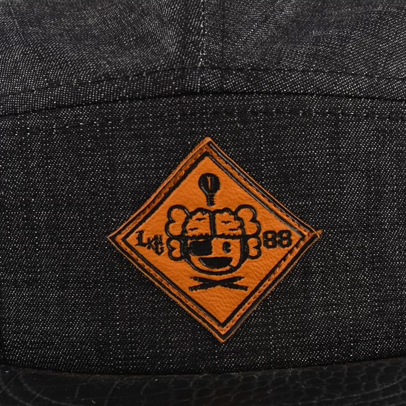 black snapback caps, plain 5 panels snapback hat