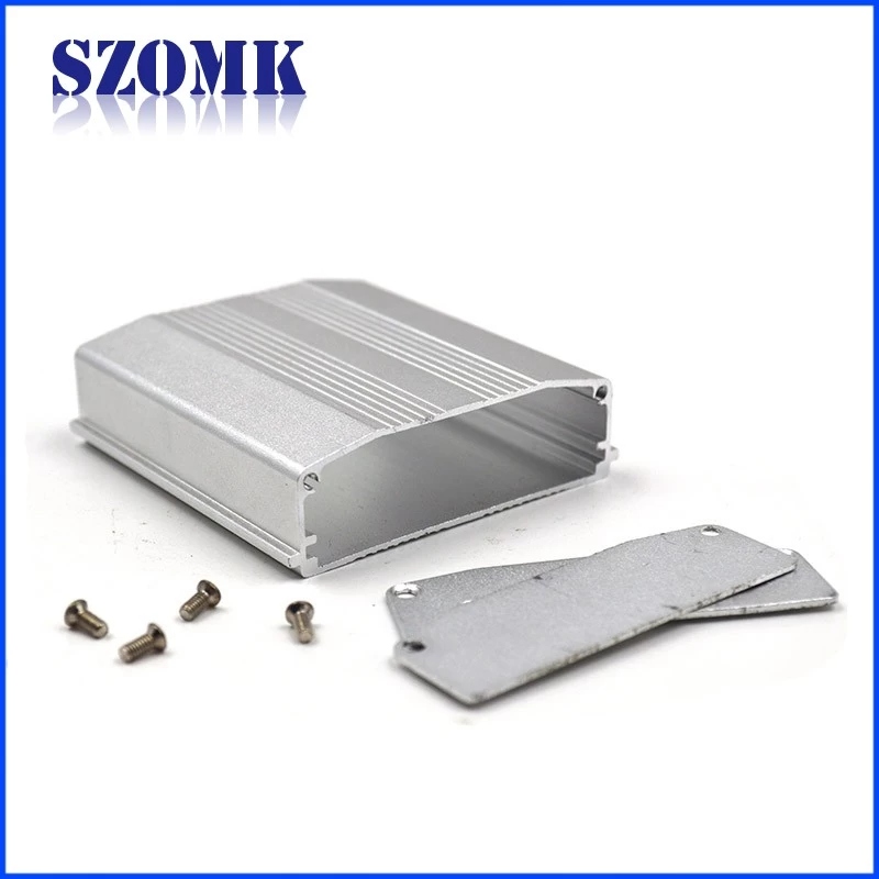 Kleine Metallgehäuse aus stranggepresstem Aluminium, kundenspezifisches, winziges, elektrisches Gehäuse für WLAN-Verstärker AK-C-B51 100 * 65 * 20mm
