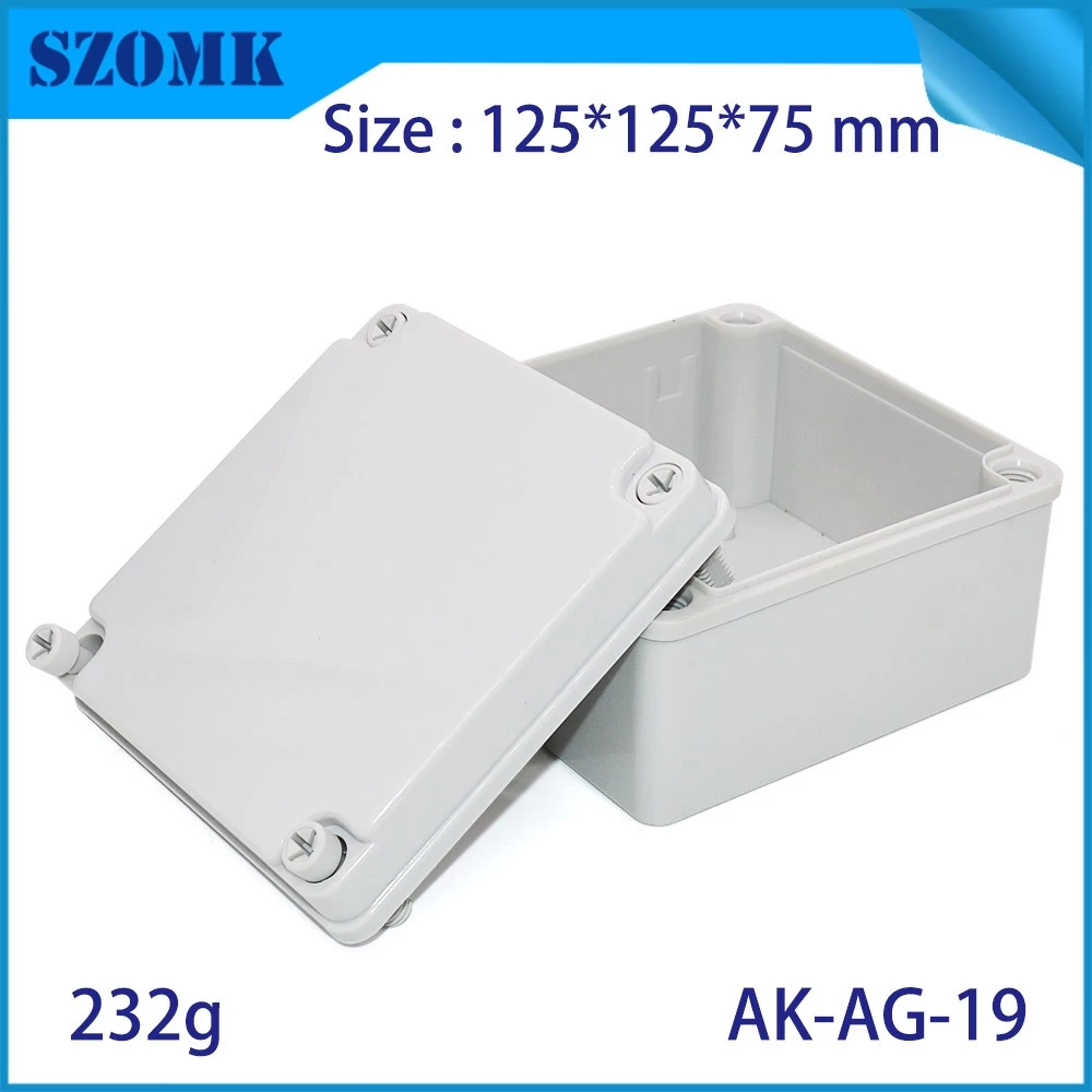 Szomk Pequeño recinto cuadrado IP66 Caja de conexiones impermeables AK-AG-19 125 * 125 * 75mm