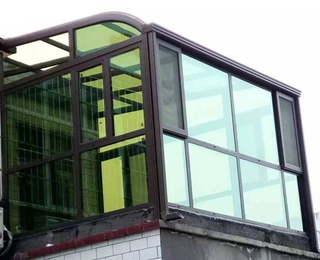dark green reflective glass use for windows