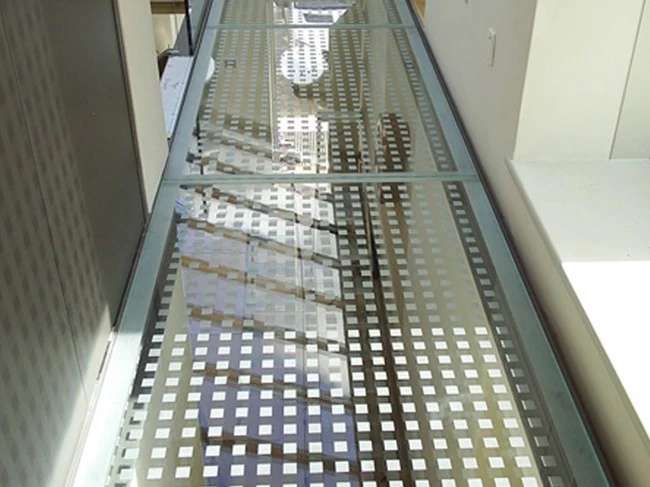 SGP tempered laminated glass floors with ceramic printed square non -slip pattern on surface 