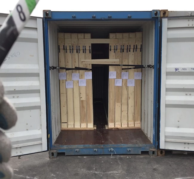 Professional loading of 10mm Euro grey tinted float glass 