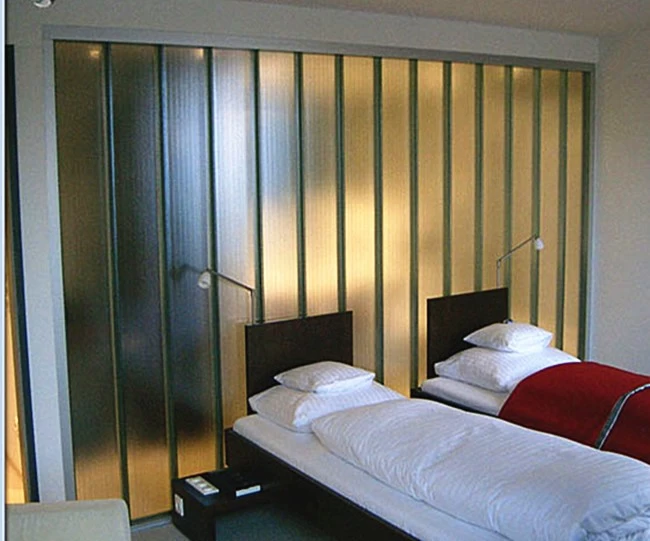 7mm U glass application as bedroom partition wall