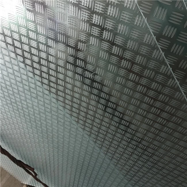 Anti-slip safety laminated glass for structural stair treads and flooring