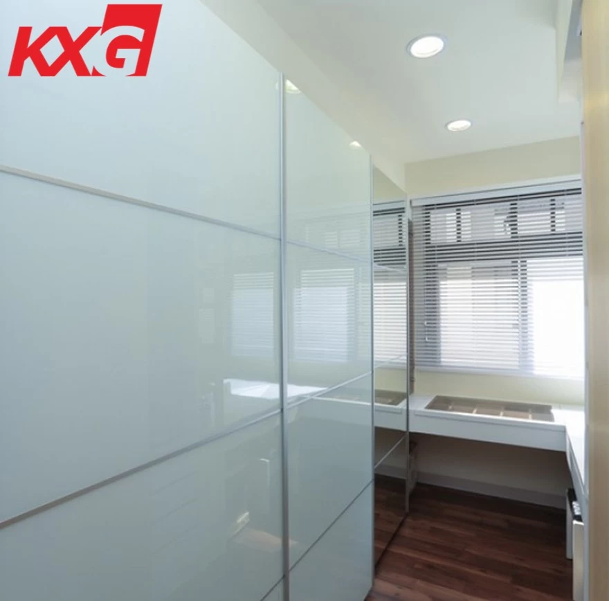partition wall glass