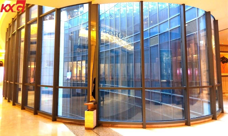 Curved laminated glass handril