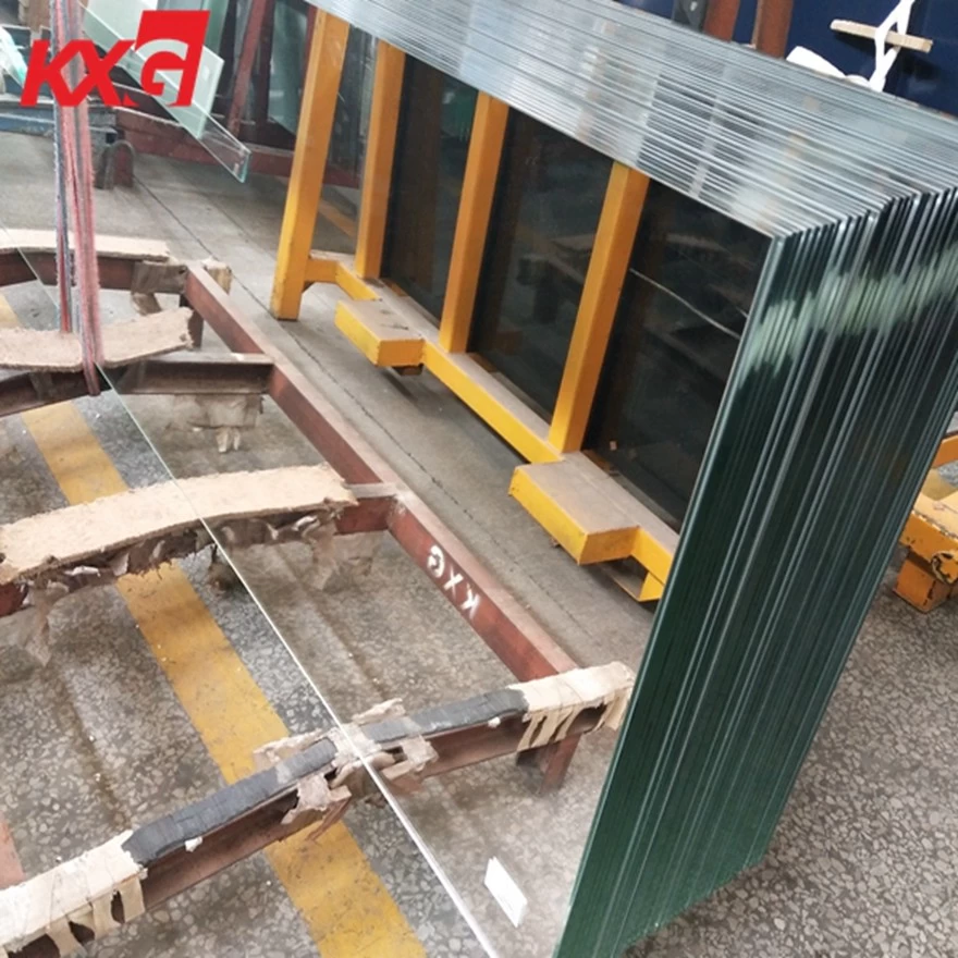 CE Certified Custom 44.3 Patterned Laminated Glass Mirrors Factory