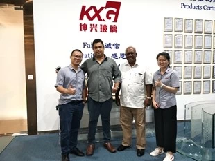 يقوم العملاء السريلانكيون بزيارة KXG ومناقشة تفاصيل التعاون