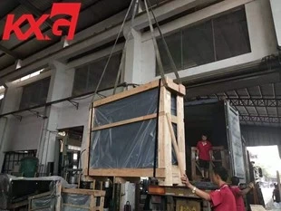 Ang KXG na na-customize na shower glass shipping sa Australia.