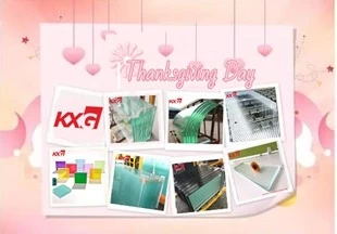 Tienes una tarjeta de Acción de Gracias de Kunxing Glass para revisar