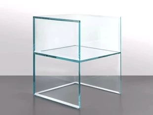 การออกแบบกระจกใหม่ - เก้าอี้แก้ว PRISM