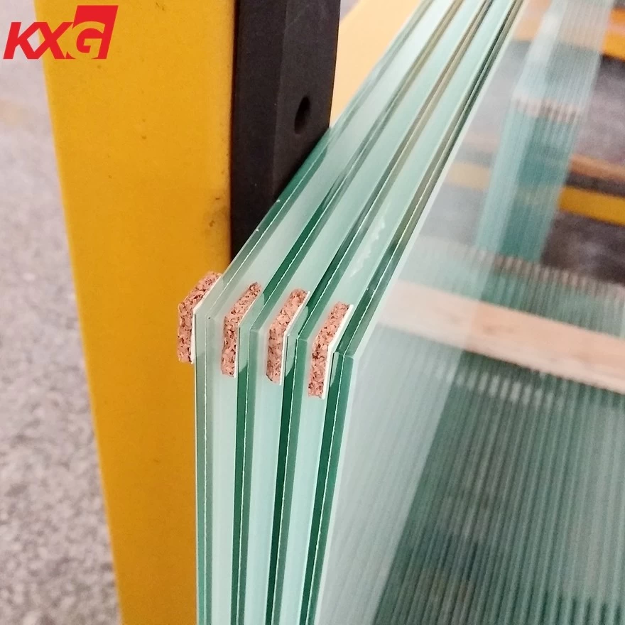 China 1/4 inch white color PVB film float laminated safety glass, 6.38mm white PVB film clear laminated glass, 331 white PVB film laminated glass factory manufacturer