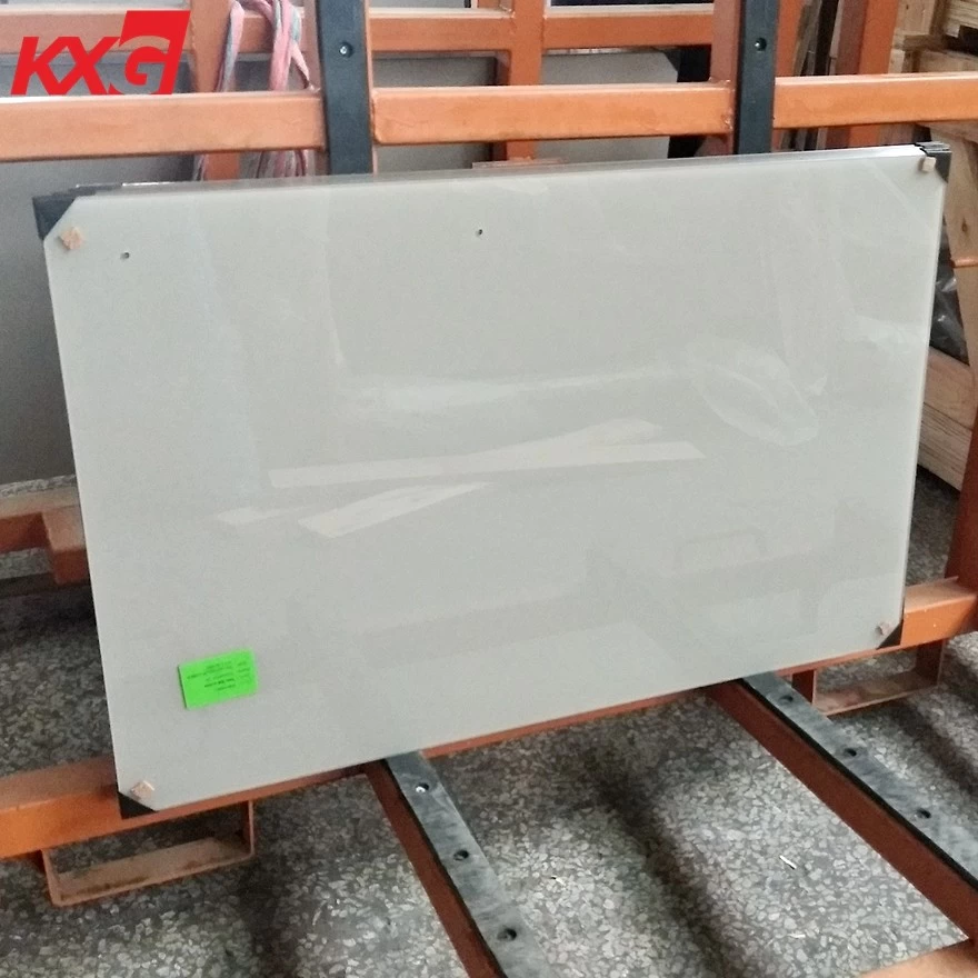 الصين 5mm الشاشة الحريرية الطباعة splashback إنتاج الزجاج المقسى بواسطة KXG بناء مصنع الزجاج الصين الصانع