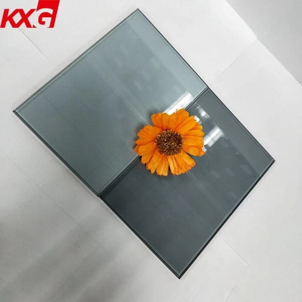 porcelana Fabricante de China al por mayor buen precio vidrio templado de flotador gris oscuro de 8 mm fabricante