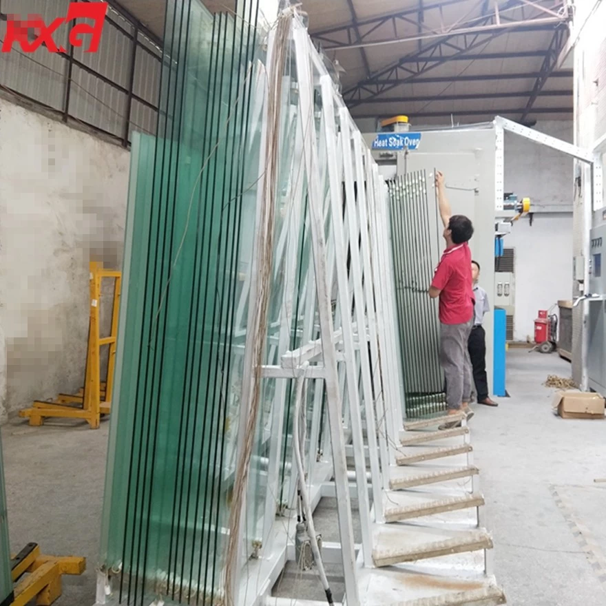 الصين سلامة الزجاج المقسى 10 mm 12 mm الحرارة غارقة تشديد الشركة المصنعة للزجاج الصين الصانع