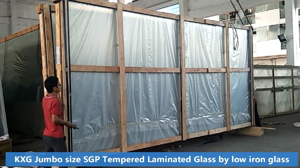 jumbo size sgp laminated glass loading 20ft open top container