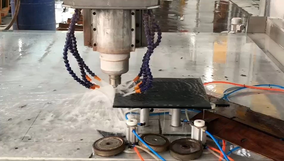 KXG - Hindi madaling gamitin na sentro ng pagpoproseso ng salamin ng CNC