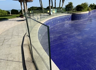 Swimming pool balustrade laminated glass.