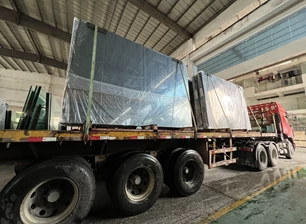 float glass car into the warehouse