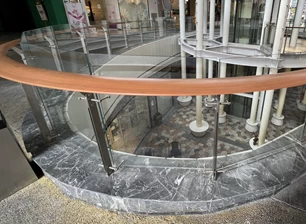 Popular guardrail glass in shopping mall