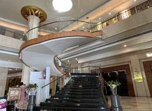 Tempered glass stairs balustrade