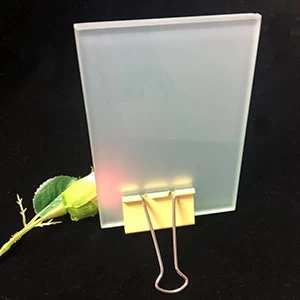 Proveedor de vidrio laminado esmerilado translúcido de 13.52 mm, panel de vidrio laminado esmerilado ultra blanco de 6 mm + 1.52 + 6 mm.