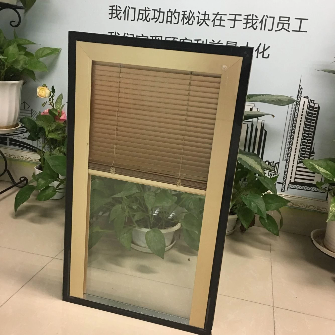 China internally installed louver insulated glass for window,louver IGU glass window,energy saving inner installed louver hollow glass manufacturer