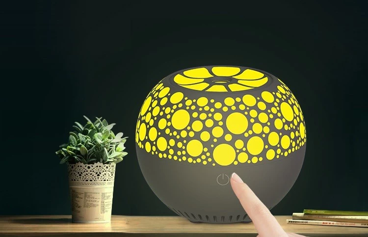 Bluetooth speaker with Aromatherapy lamp